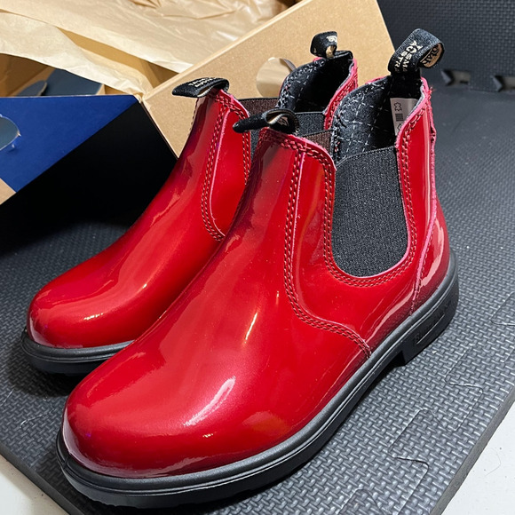 NEW Blundstone Girls 2255 Chelsea Boots Red Patent Kids Girls UK‎ 3 US 4 - Picture 1 of 6